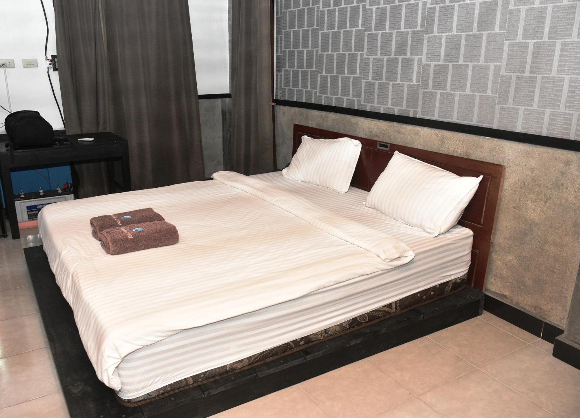 Hotel Oseda Nias Surf House Hilibotodane Esterno foto