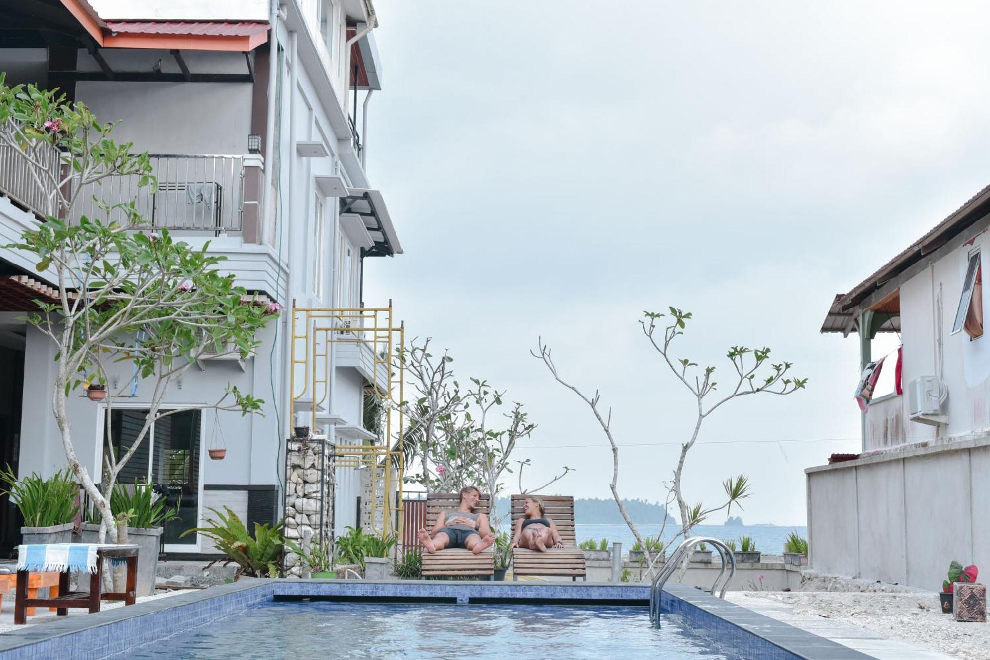 Hotel Oseda Nias Surf House Hilibotodane Esterno foto