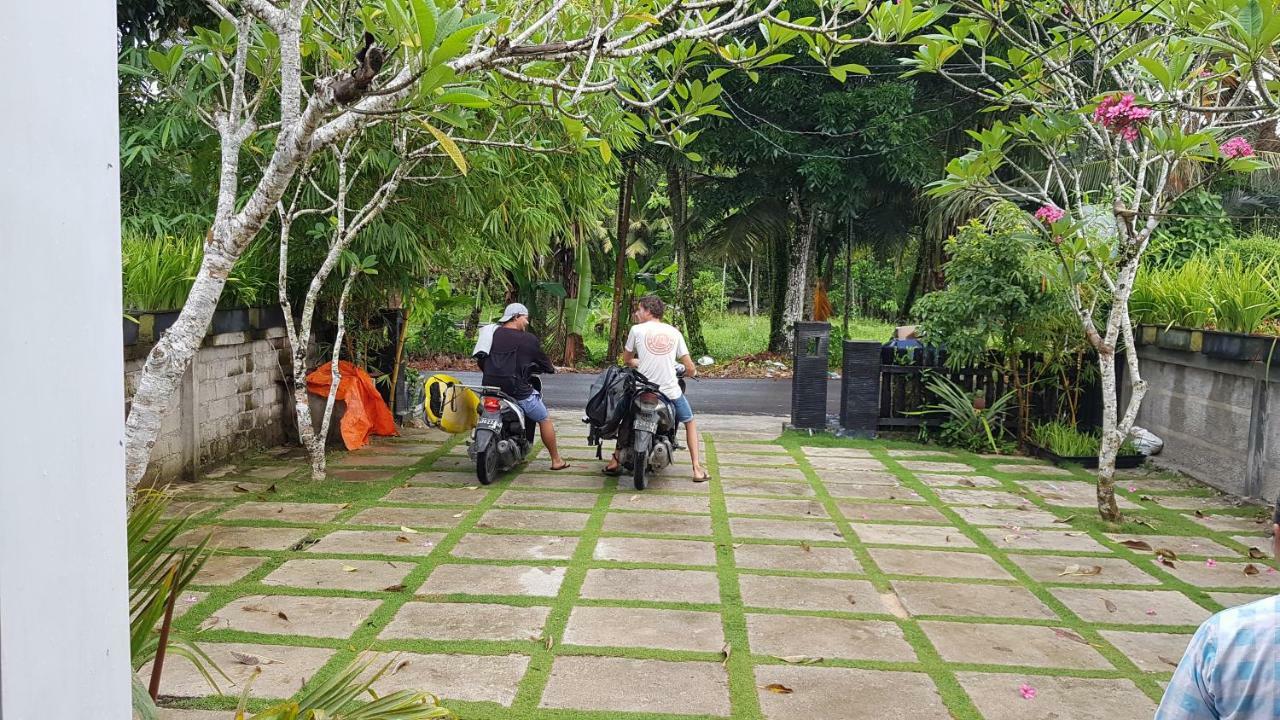 Hotel Oseda Nias Surf House Hilibotodane Esterno foto