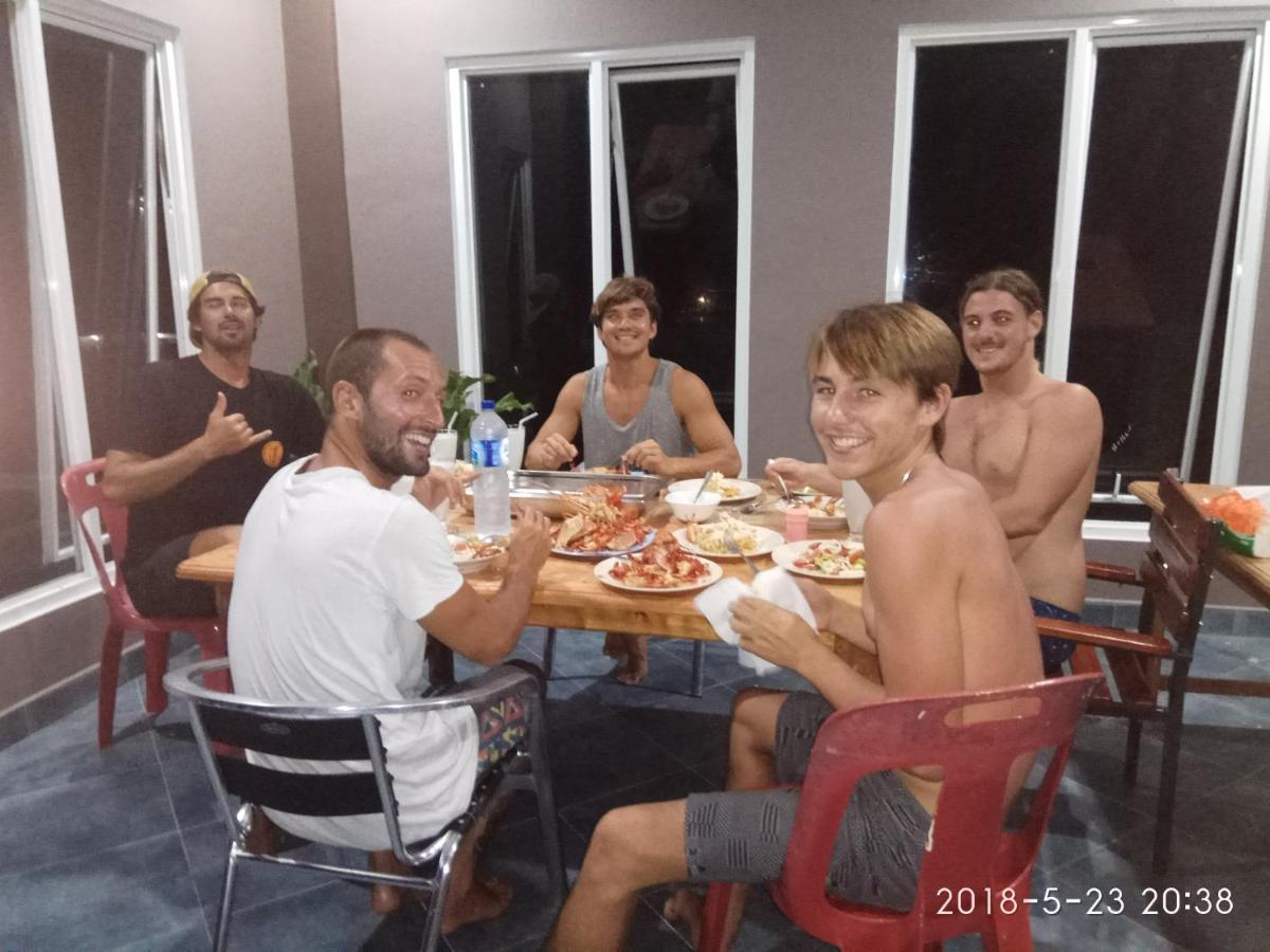 Hotel Oseda Nias Surf House Hilibotodane Esterno foto