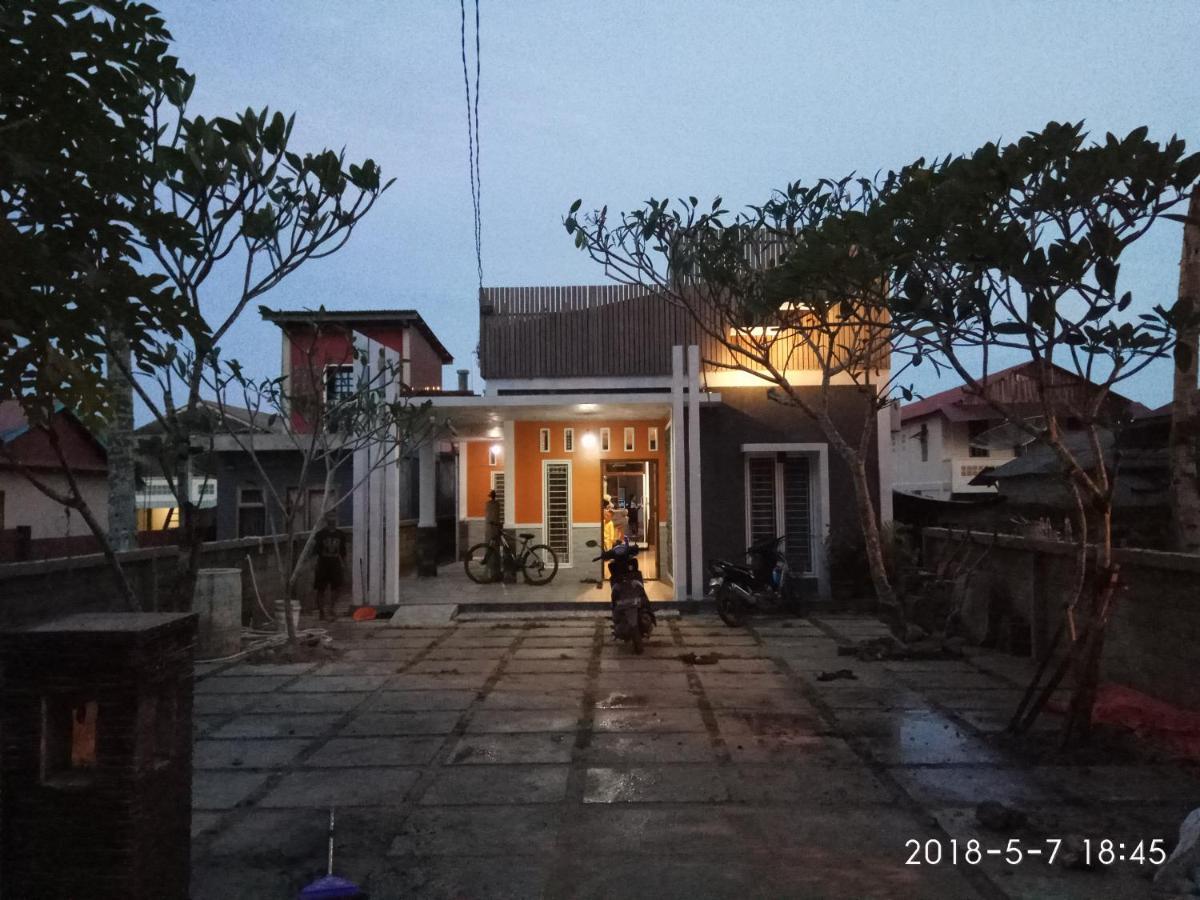 Hotel Oseda Nias Surf House Hilibotodane Esterno foto