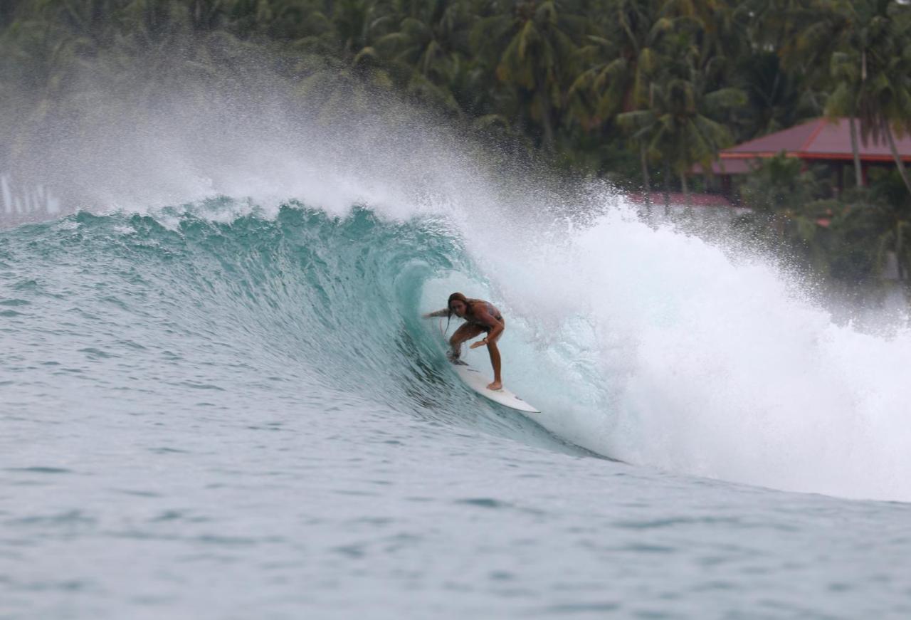 Hotel Oseda Nias Surf House Hilibotodane Esterno foto