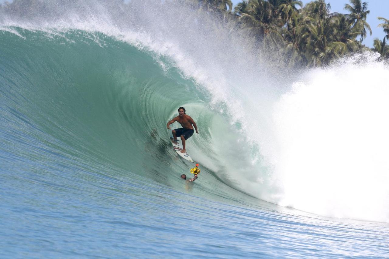 Hotel Oseda Nias Surf House Hilibotodane Esterno foto