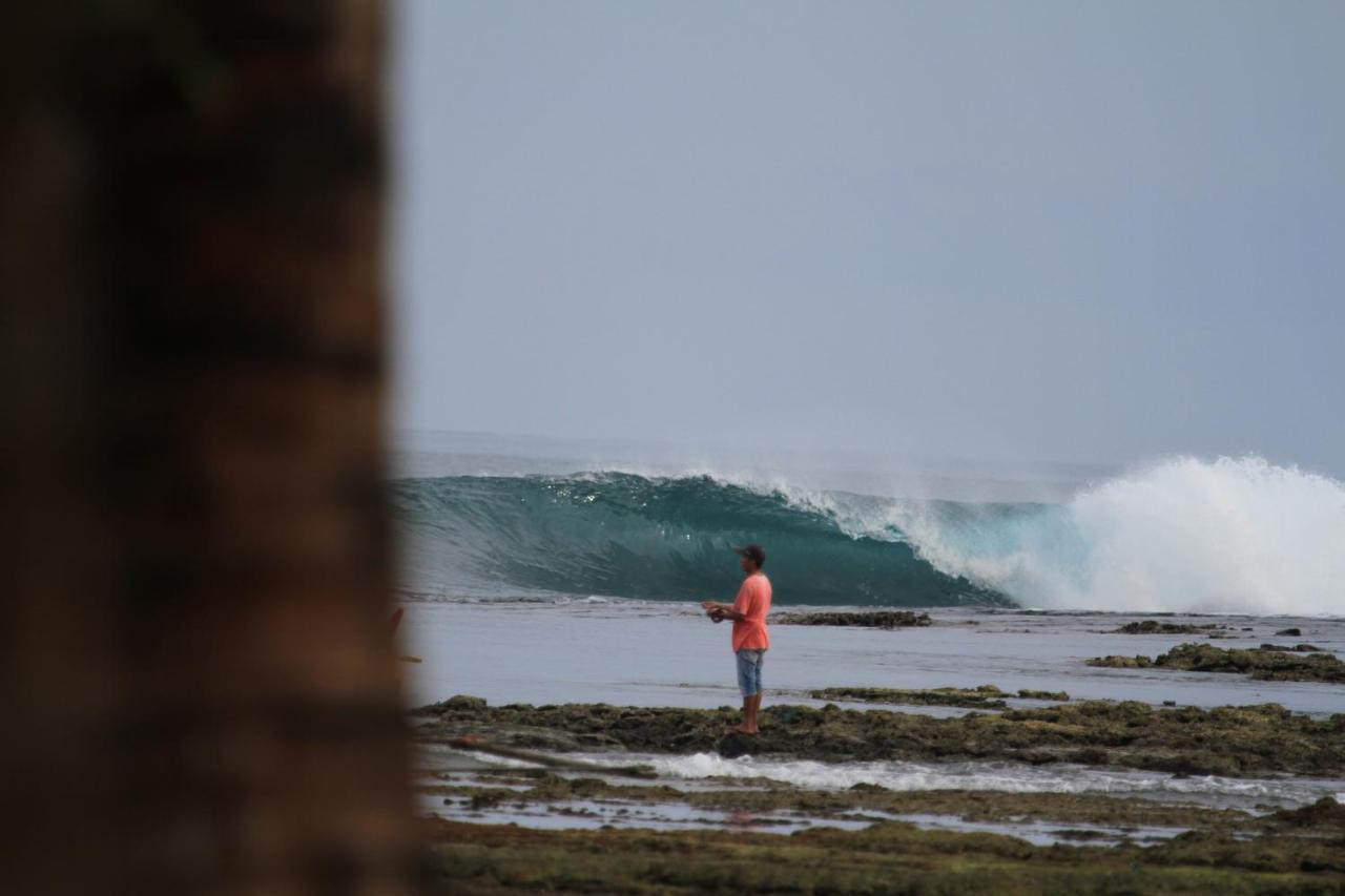 Hotel Oseda Nias Surf House Hilibotodane Esterno foto