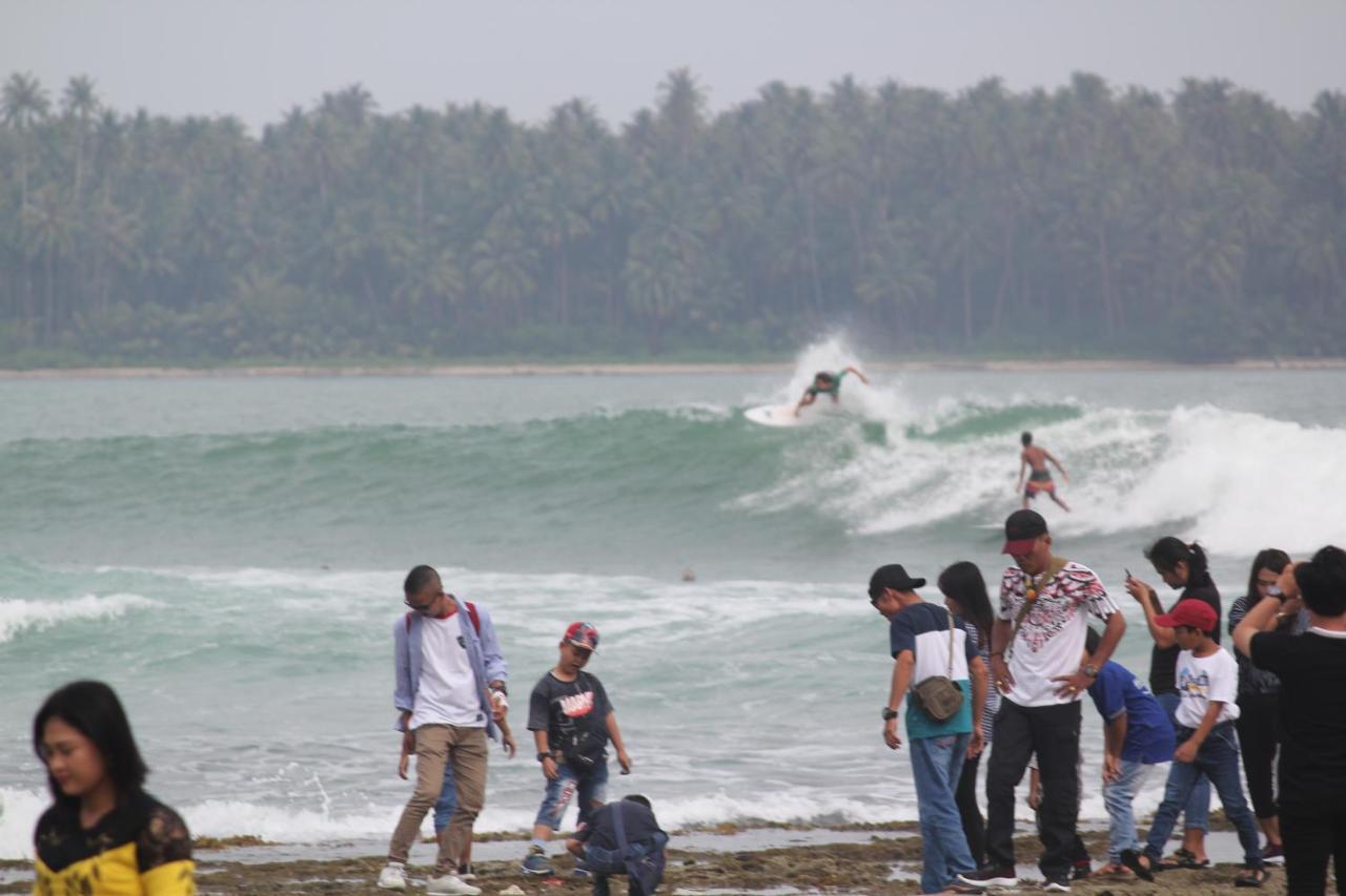 Hotel Oseda Nias Surf House Hilibotodane Esterno foto