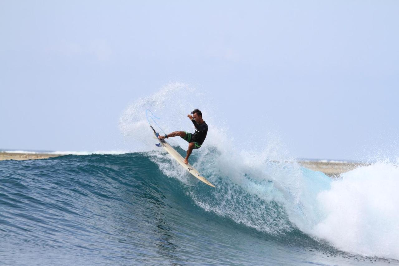 Hotel Oseda Nias Surf House Hilibotodane Esterno foto