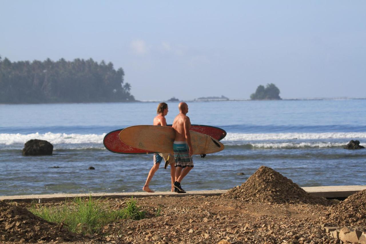 Hotel Oseda Nias Surf House Hilibotodane Esterno foto